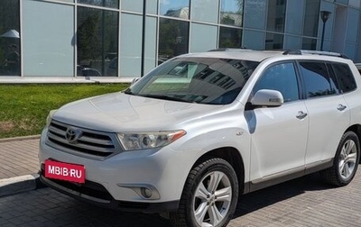 Toyota Highlander III, 2011 год, 1 800 000 рублей, 1 фотография