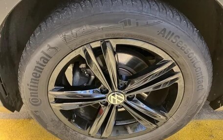 Volkswagen Tiguan II, 2022 год, 2 462 000 рублей, 5 фотография