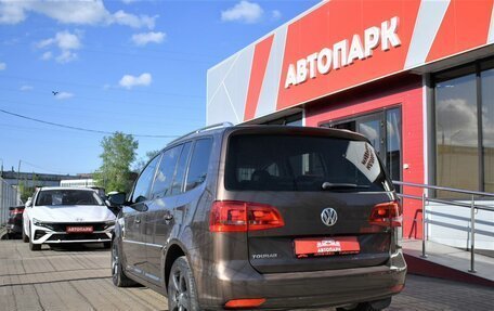 Volkswagen Touran III, 2011 год, 979 000 рублей, 6 фотография