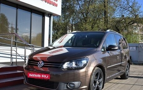 Volkswagen Touran III, 2011 год, 979 000 рублей, 4 фотография