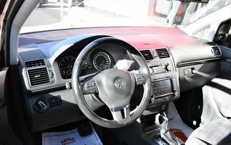 Volkswagen Touran III, 2011 год, 979 000 рублей, 8 фотография