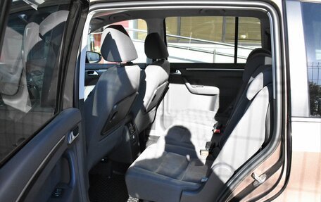 Volkswagen Touran III, 2011 год, 979 000 рублей, 10 фотография
