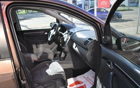 Volkswagen Touran III, 2011 год, 979 000 рублей, 15 фотография