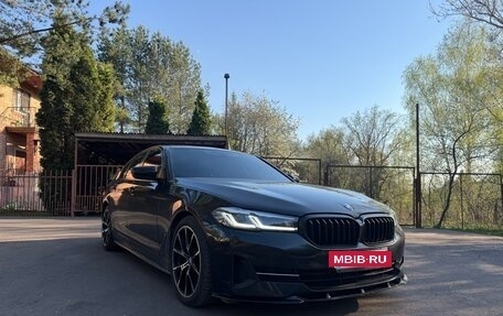 BMW 5 серия, 2021 год, 3 850 000 рублей, 2 фотография