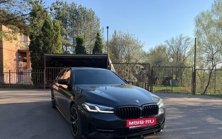 BMW 5 серия, 2021 год, 3 850 000 рублей, 4 фотография