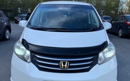 Honda Freed I, 2010 год, 900 000 рублей, 11 фотография