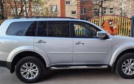 Mitsubishi Pajero Sport II рестайлинг, 2014 год, 2 350 000 рублей, 18 фотография