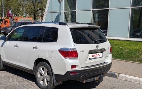 Toyota Highlander III, 2011 год, 1 800 000 рублей, 4 фотография