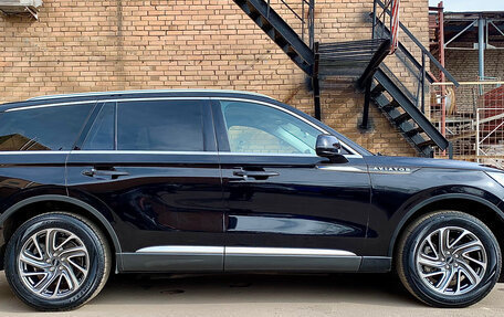 Lincoln Aviator II, 2021 год, 5 200 000 рублей, 3 фотография