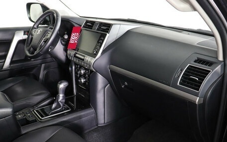 Toyota Land Cruiser Prado 150 рестайлинг 2, 2022 год, 7 199 000 рублей, 10 фотография