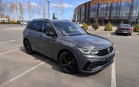Volkswagen Tiguan II, 2021 год, 2 550 000 рублей, 3 фотография