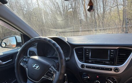 Hyundai Solaris II рестайлинг, 2017 год, 790 000 рублей, 2 фотография