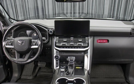 Toyota Land Cruiser, 2022 год, 9 200 000 рублей, 14 фотография