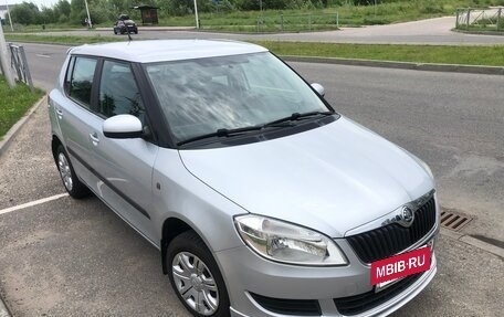 Skoda Fabia II, 2013 год, 800 000 рублей, 3 фотография