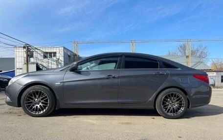 Hyundai Sonata VI, 2010 год, 800 000 рублей, 2 фотография