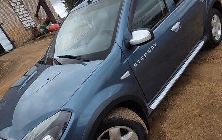 Renault Sandero I, 2013 год, 620 000 рублей, 2 фотография