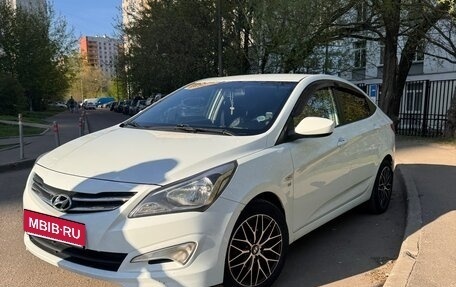 Hyundai Solaris II рестайлинг, 2014 год, 1 300 000 рублей, 2 фотография