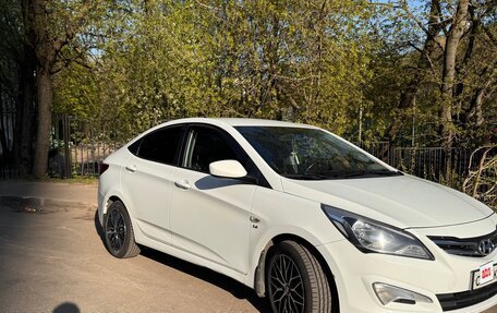 Hyundai Solaris II рестайлинг, 2014 год, 1 300 000 рублей, 3 фотография