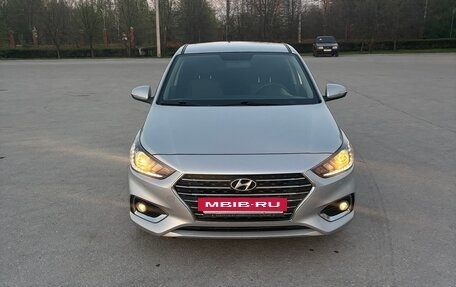 Hyundai Solaris II рестайлинг, 2017 год, 1 250 000 рублей, 11 фотография