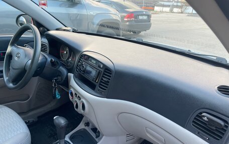 Hyundai Verna II, 2006 год, 490 000 рублей, 17 фотография