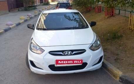 Hyundai Solaris II рестайлинг, 2011 год, 660 000 рублей, 3 фотография