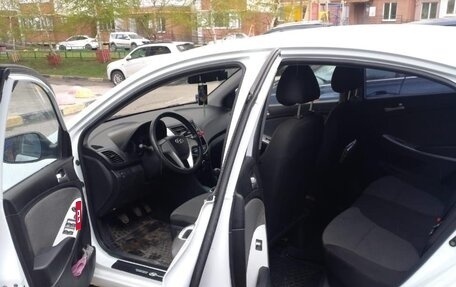 Hyundai Solaris II рестайлинг, 2011 год, 660 000 рублей, 7 фотография