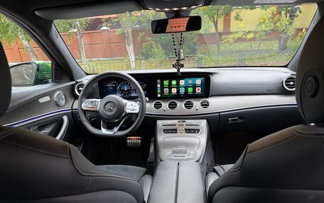 Mercedes-Benz E-Класс, 2019 год, 3 650 000 рублей, 9 фотография