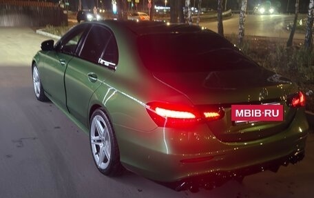 Mercedes-Benz E-Класс, 2019 год, 3 650 000 рублей, 13 фотография