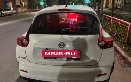 Nissan Juke II, 2011 год, 800 000 рублей, 11 фотография