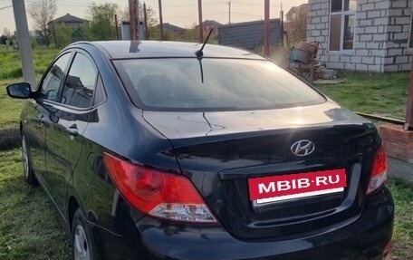 Hyundai Solaris II рестайлинг, 2013 год, 700 000 рублей, 8 фотография