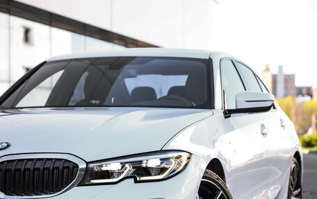 BMW 3 серия, 2019 год, 3 999 000 рублей, 2 фотография