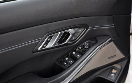 BMW 3 серия, 2019 год, 3 999 000 рублей, 24 фотография