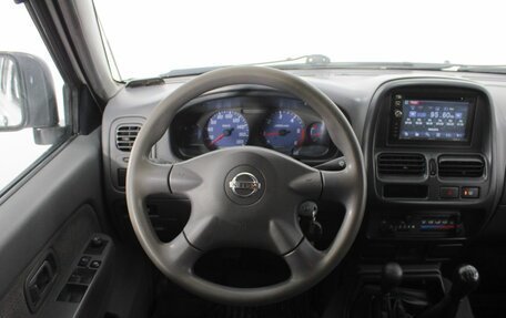 Nissan NP300, 2008 год, 1 000 000 рублей, 17 фотография