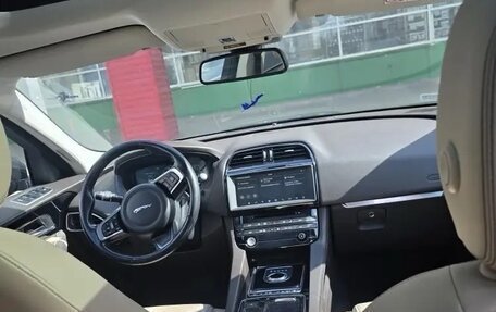 Jaguar F-Pace, 2018 год, 2 990 000 рублей, 2 фотография