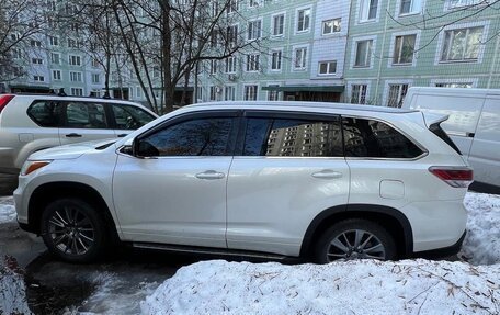 Toyota Highlander III, 2015 год, 2 890 000 рублей, 2 фотография