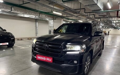 Toyota Land Cruiser 200, 2017 год, 5 700 000 рублей, 4 фотография