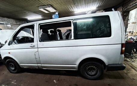 Volkswagen Transporter T5 рестайлинг, 2004 год, 300 000 рублей, 4 фотография