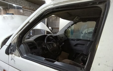 Volkswagen Transporter T5 рестайлинг, 2004 год, 300 000 рублей, 5 фотография