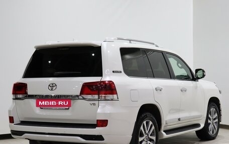 Toyota Land Cruiser 200, 2017 год, 7 950 000 рублей, 5 фотография