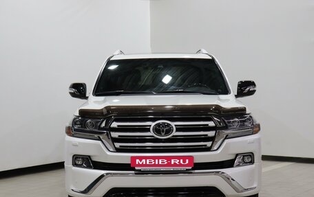 Toyota Land Cruiser 200, 2017 год, 7 950 000 рублей, 2 фотография