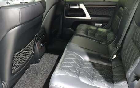 Toyota Land Cruiser 200, 2017 год, 7 950 000 рублей, 18 фотография