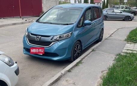 Honda Freed II, 2017 год, 1 450 000 рублей, 2 фотография