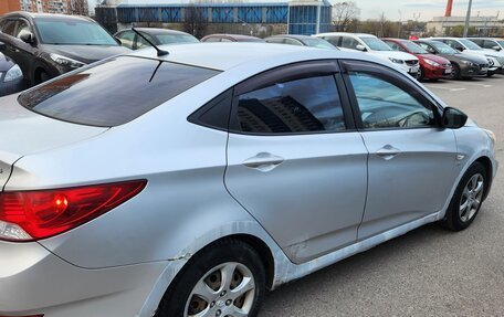Hyundai Solaris II рестайлинг, 2011 год, 405 000 рублей, 9 фотография
