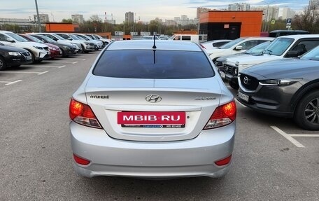 Hyundai Solaris II рестайлинг, 2011 год, 405 000 рублей, 12 фотография