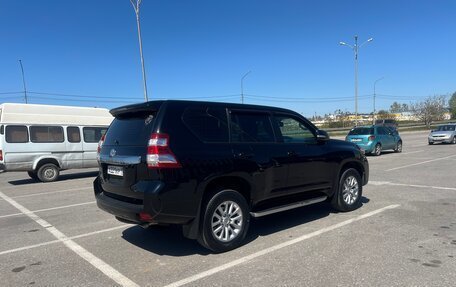 Toyota Land Cruiser Prado 150 рестайлинг 2, 2015 год, 4 050 000 рублей, 26 фотография