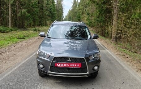 Mitsubishi Outlander III рестайлинг 3, 2010 год, 980 000 рублей, 3 фотография