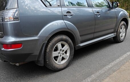 Mitsubishi Outlander III рестайлинг 3, 2010 год, 980 000 рублей, 7 фотография