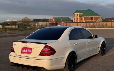 Mercedes-Benz E-Класс, 2004 год, 650 000 рублей, 1 фотография