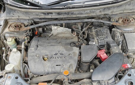 Mitsubishi Outlander III рестайлинг 3, 2010 год, 980 000 рублей, 11 фотография