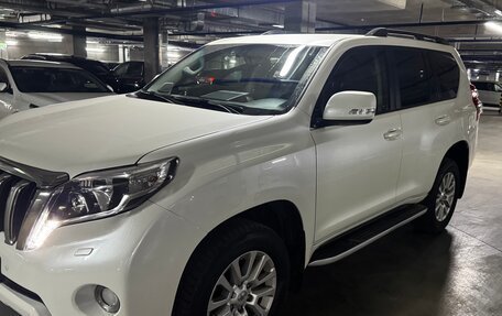 Toyota Land Cruiser Prado 150 рестайлинг 2, 2016 год, 3 950 000 рублей, 4 фотография
